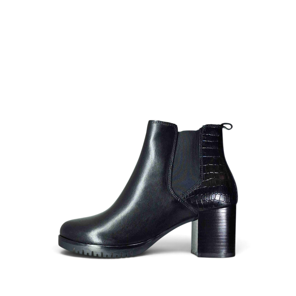 Cinzia Soft Vitello Nero Stivaletti Tondi Con Tacco da Donna – IS143122 002