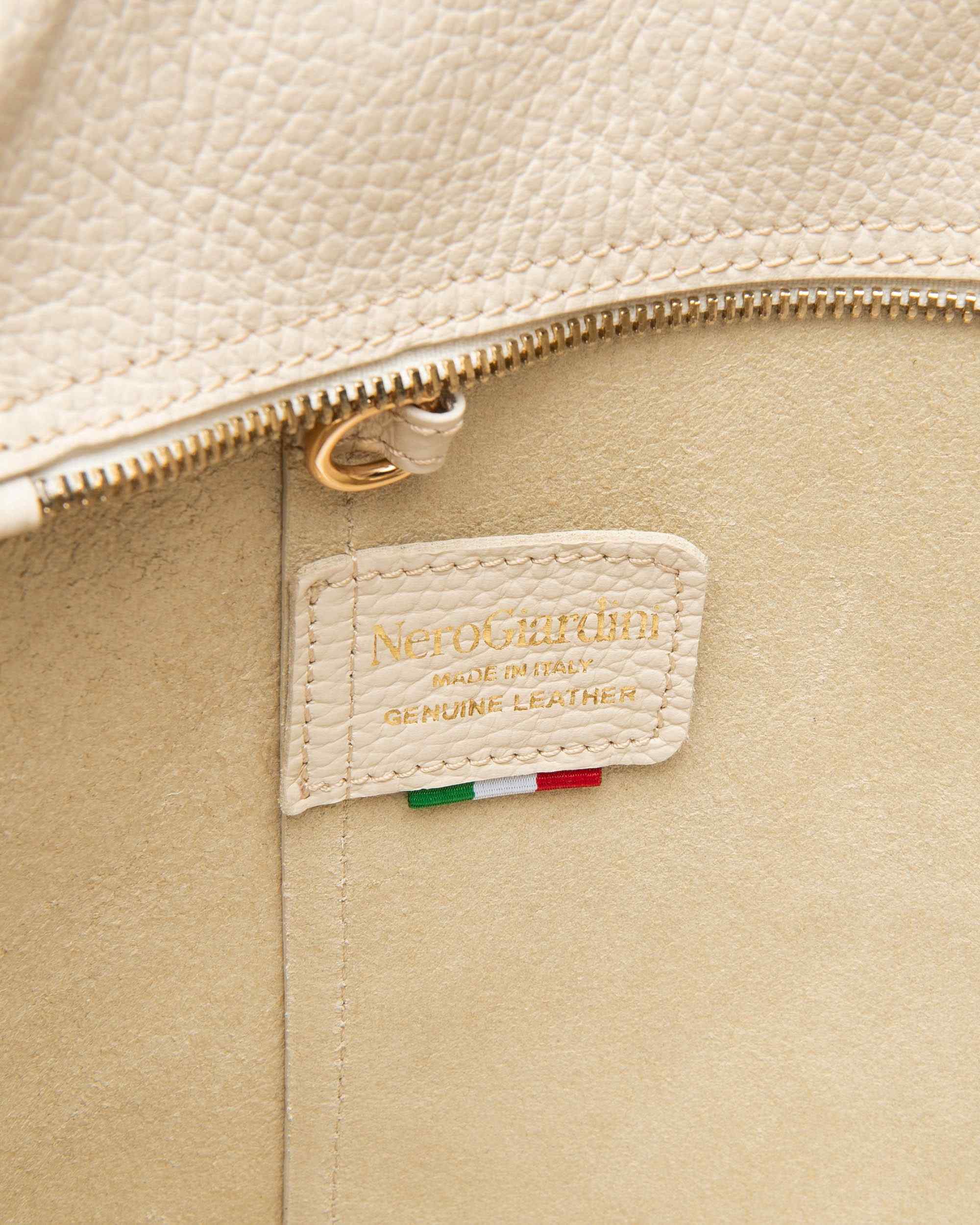 Nero Giardini Guida Spalla Media da Donna – E644141 D 704