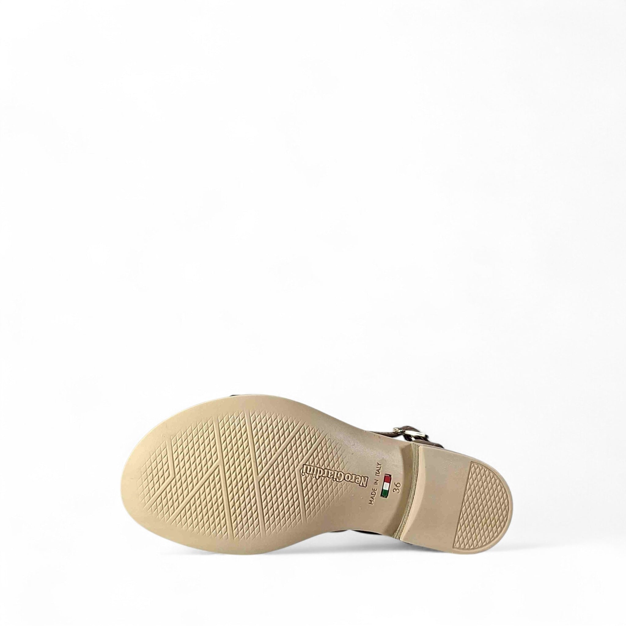 Nero giardini Giada Sandali bassi da Donna – E615895 D 400