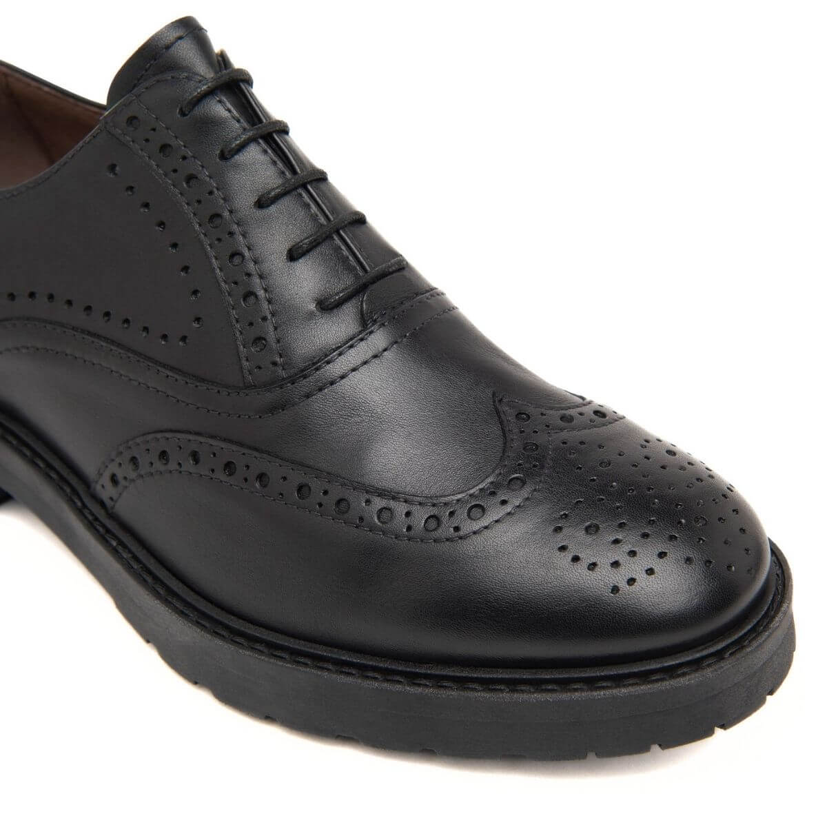 Nero Giardini Scarpe Basse Stringate da Donna – Nero