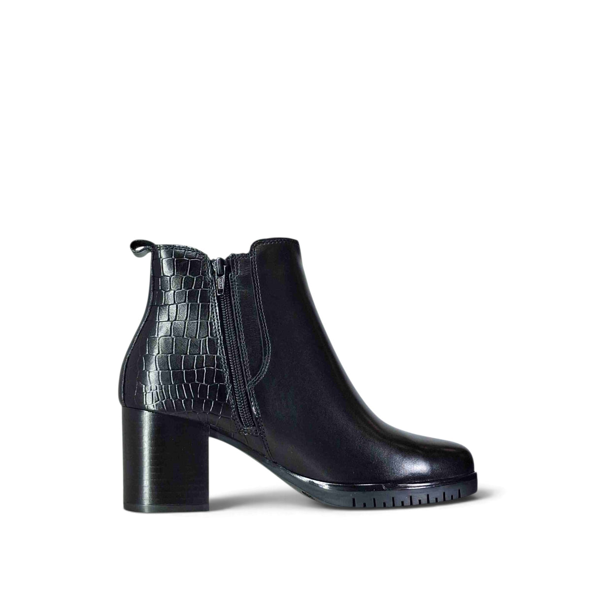 Cinzia Soft Vitello Nero Stivaletti Tondi Con Tacco da Donna – IS143122 002