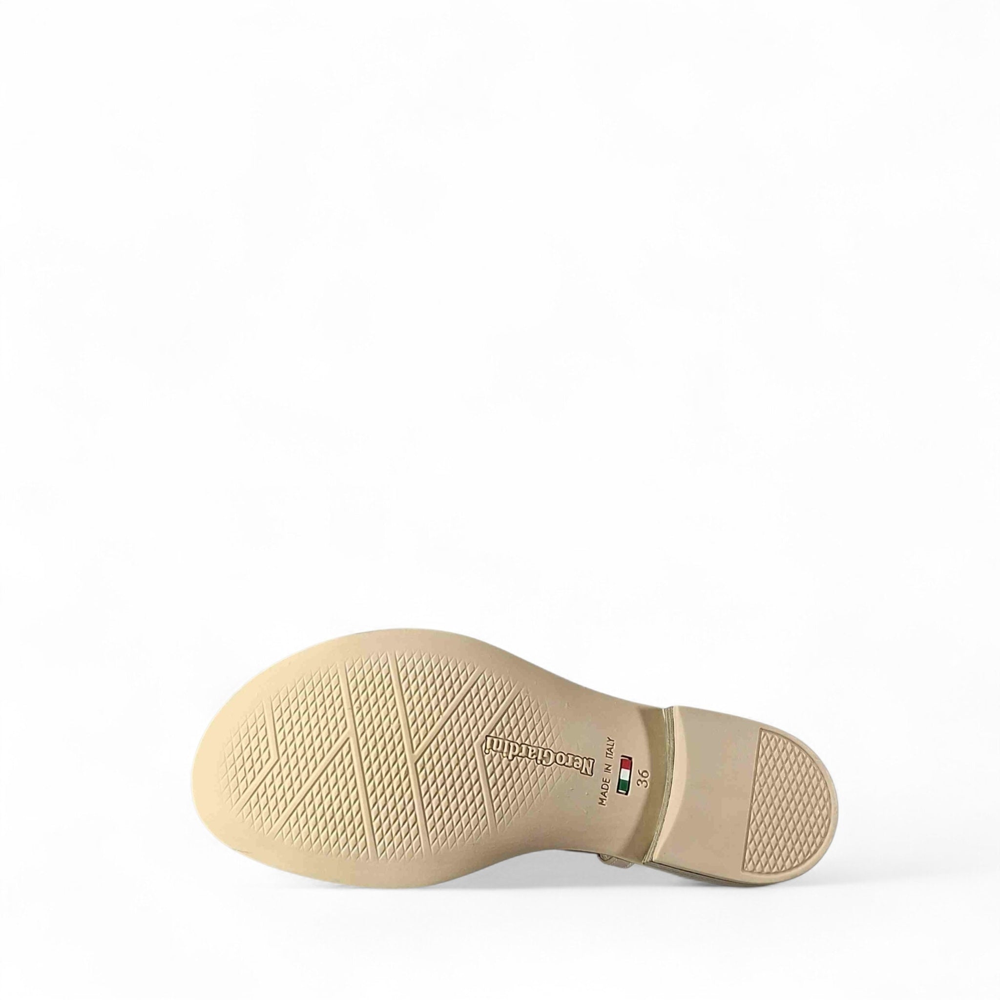 Nero Giardini Greta Sandali Bassi da Donna – Osso - E615890 D 713